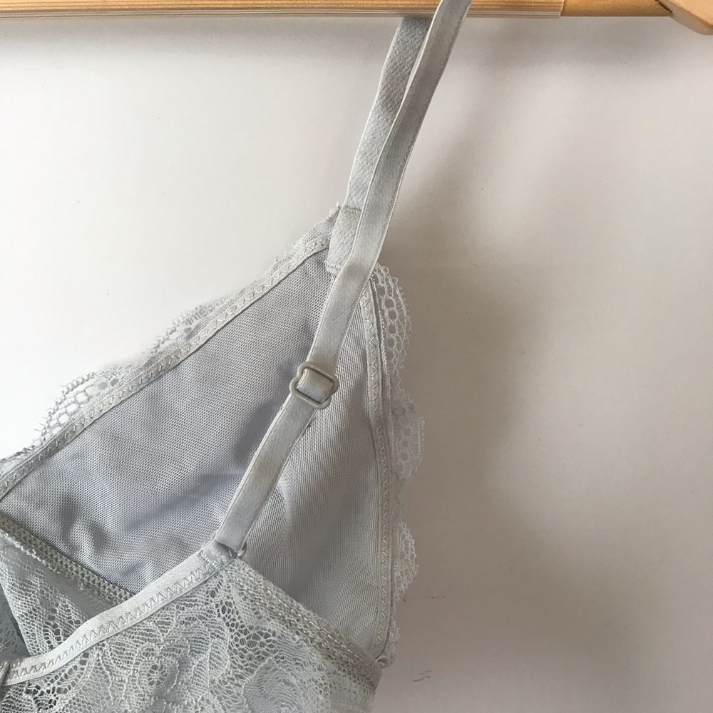 NWOT Brandy Melville Verona Teal Lace Bralette OS - Picture 4 of 7